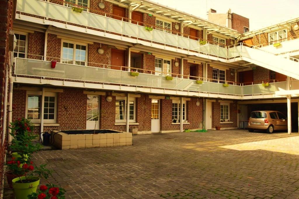 Modern'Hotel Valenciennes Bagian luar foto