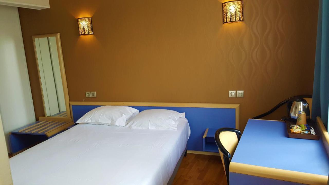 Modern'Hotel Valenciennes Bagian luar foto