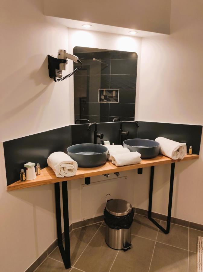 Modern'Hotel Valenciennes Bagian luar foto
