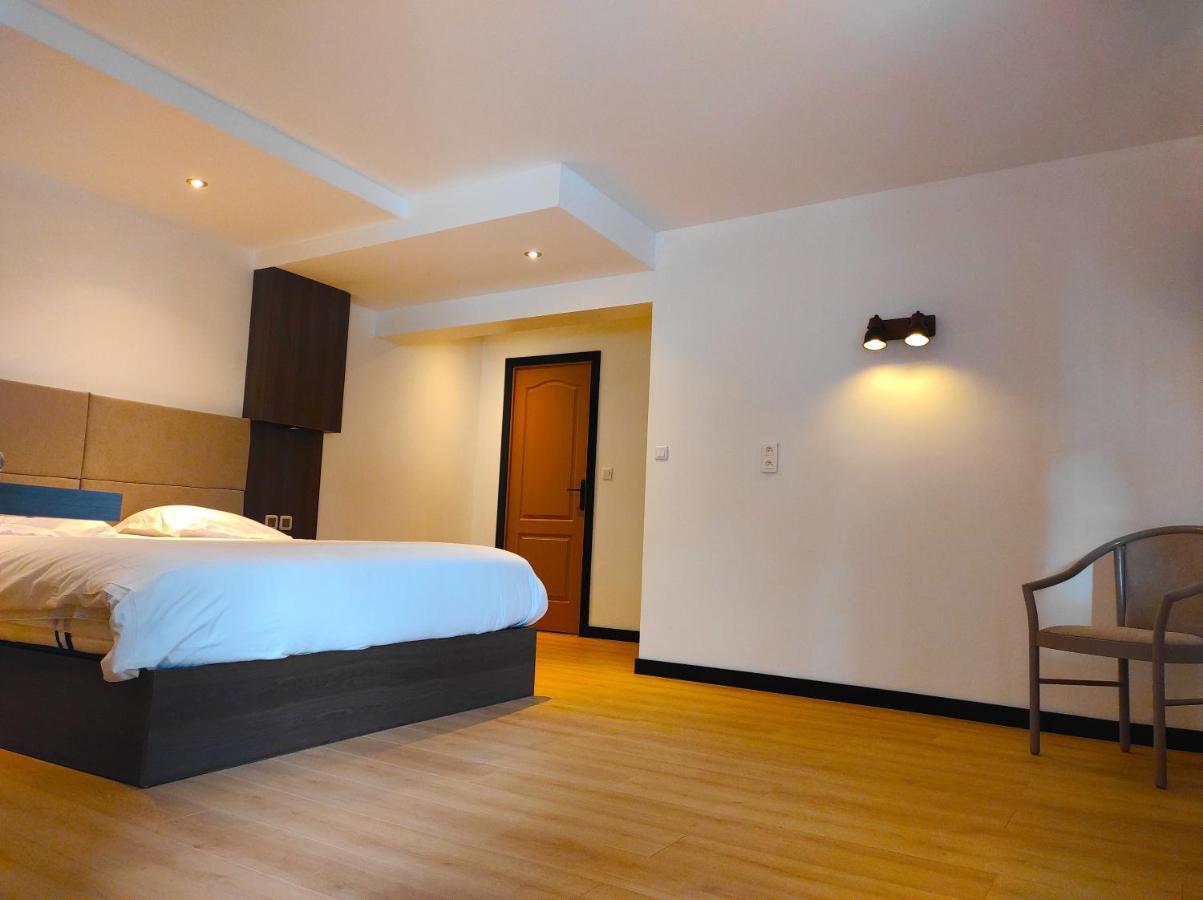 Modern'Hotel Valenciennes Bagian luar foto