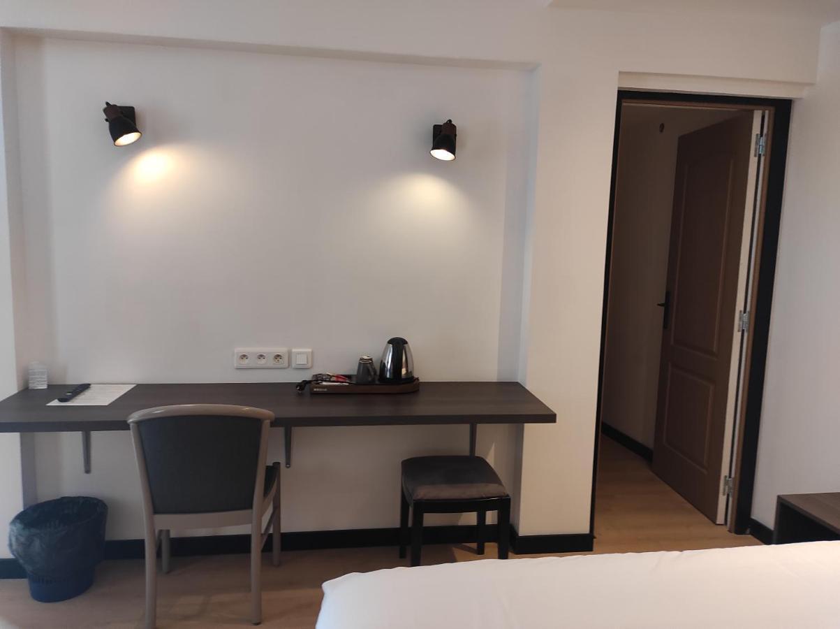 Modern'Hotel Valenciennes Bagian luar foto