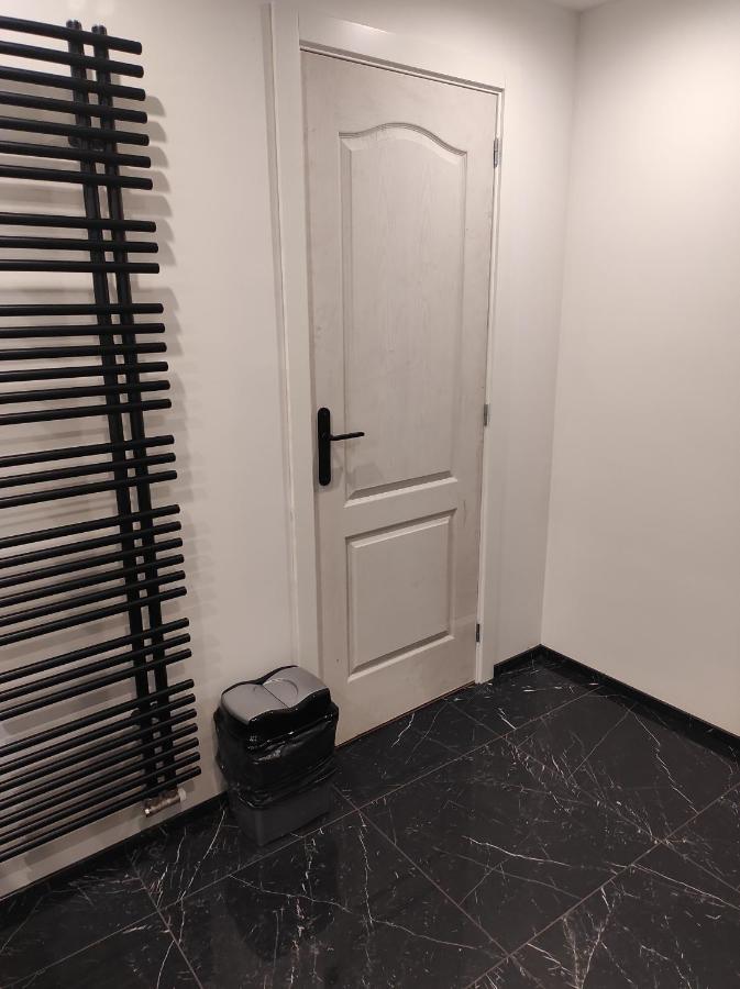 Modern'Hotel Valenciennes Bagian luar foto